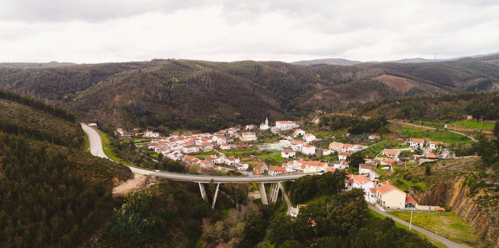 Alvares